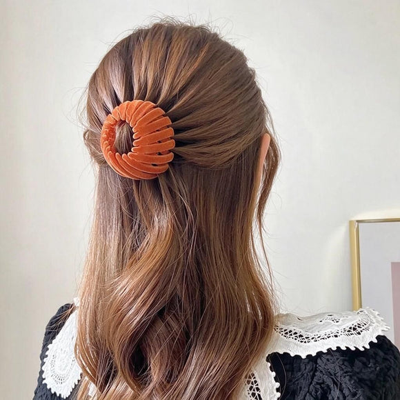 Women's Velvet Magic Bun Holder Expandable 6-13cm Quick Updo Hair Clip Grey 1pc Spring