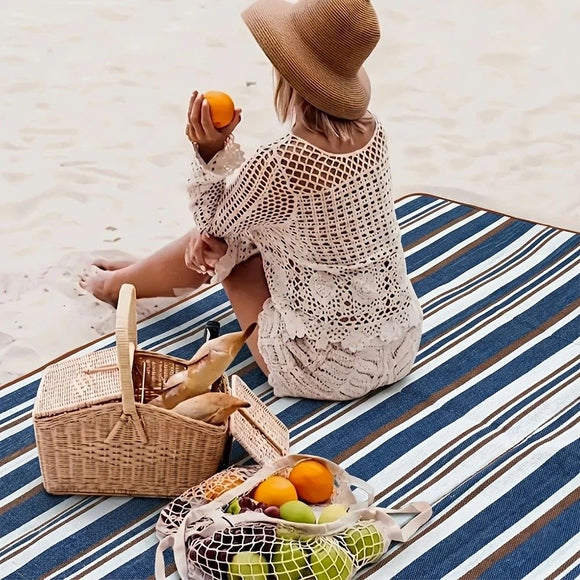 Double-layer Nylon Picnic Mat High-density Waterproof Base + Nylon Padding Lightweight Foldable with Carry Handle Machine Washable & Easy Care  Ideal for Beach Camping Park Outdoor Picnics。（150*200CM)