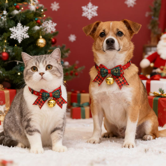 2 PCS Red Pet Christmas Bow Collar with Bell- 21-30 cm Adjustable Festive Bowtie Neck Collar for Cats and Dogs, Cute Holiday Party Decoration Accessory